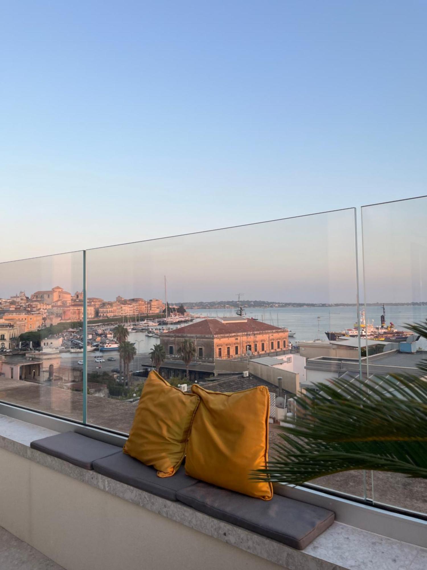 Bed and Breakfast La Terrazza Sul Porto Syrakus Exterior foto