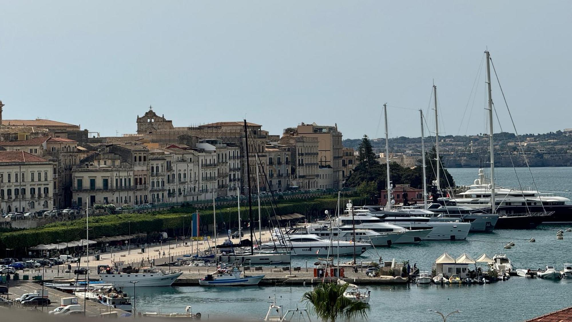 Bed and Breakfast La Terrazza Sul Porto Syrakus Exterior foto